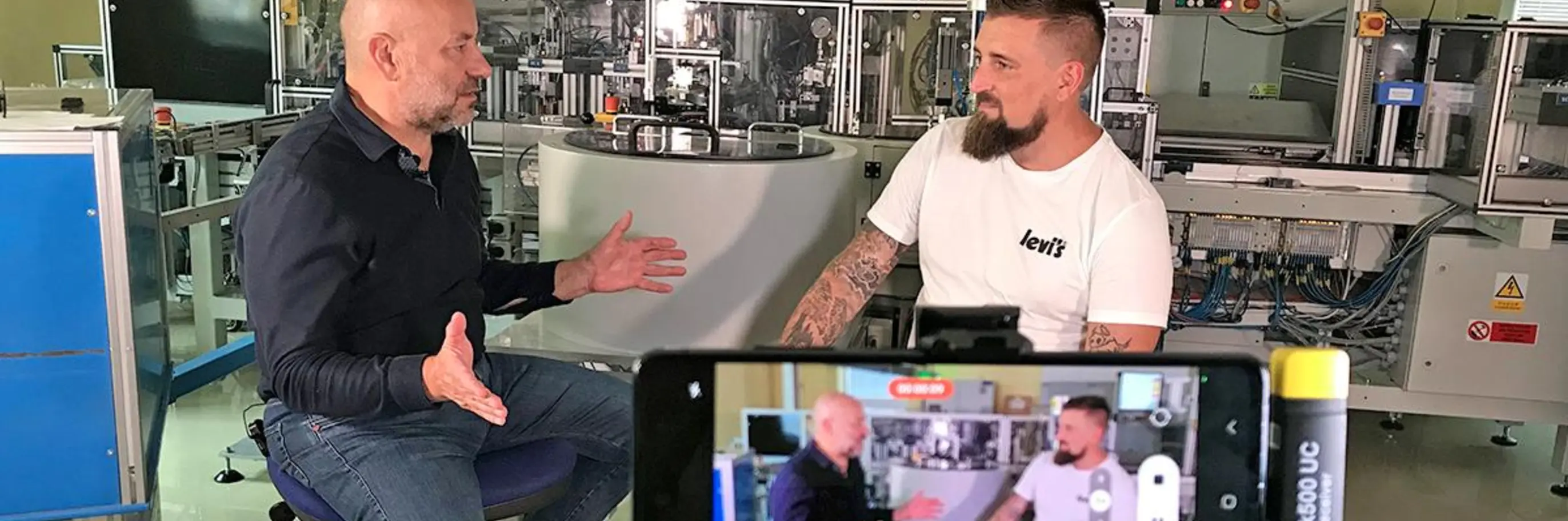 Rozhovor s výrobním technologem před kamerou