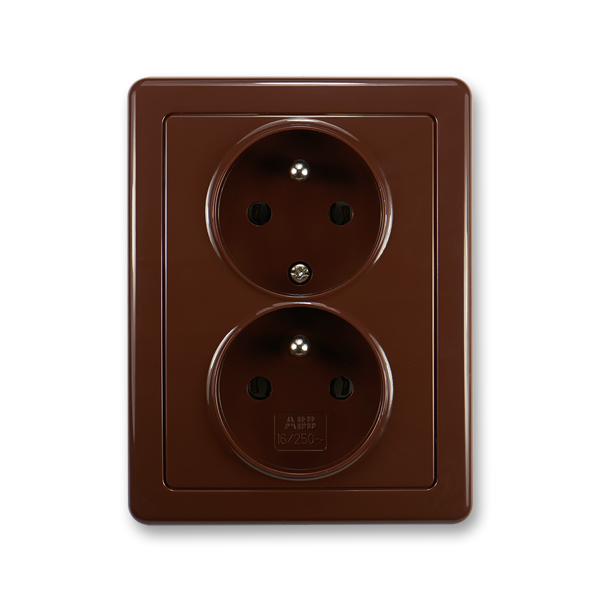Zásuvka dvojnásobná s ochrannými kolíky, Swing®, hnědá