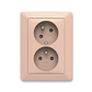 Zásuvka dvojnásobná bezšroubová, s clonkami, s natočenou dutinou, pudrová / bílá