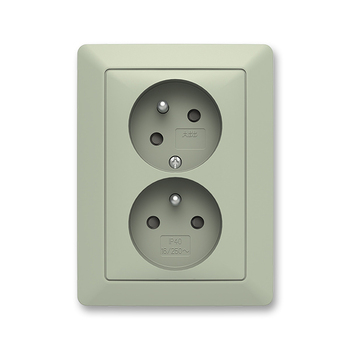 Zásuvka dvojnásobná bezšroubová, s clonkami, s natočenou dutinou, olivová / bílá